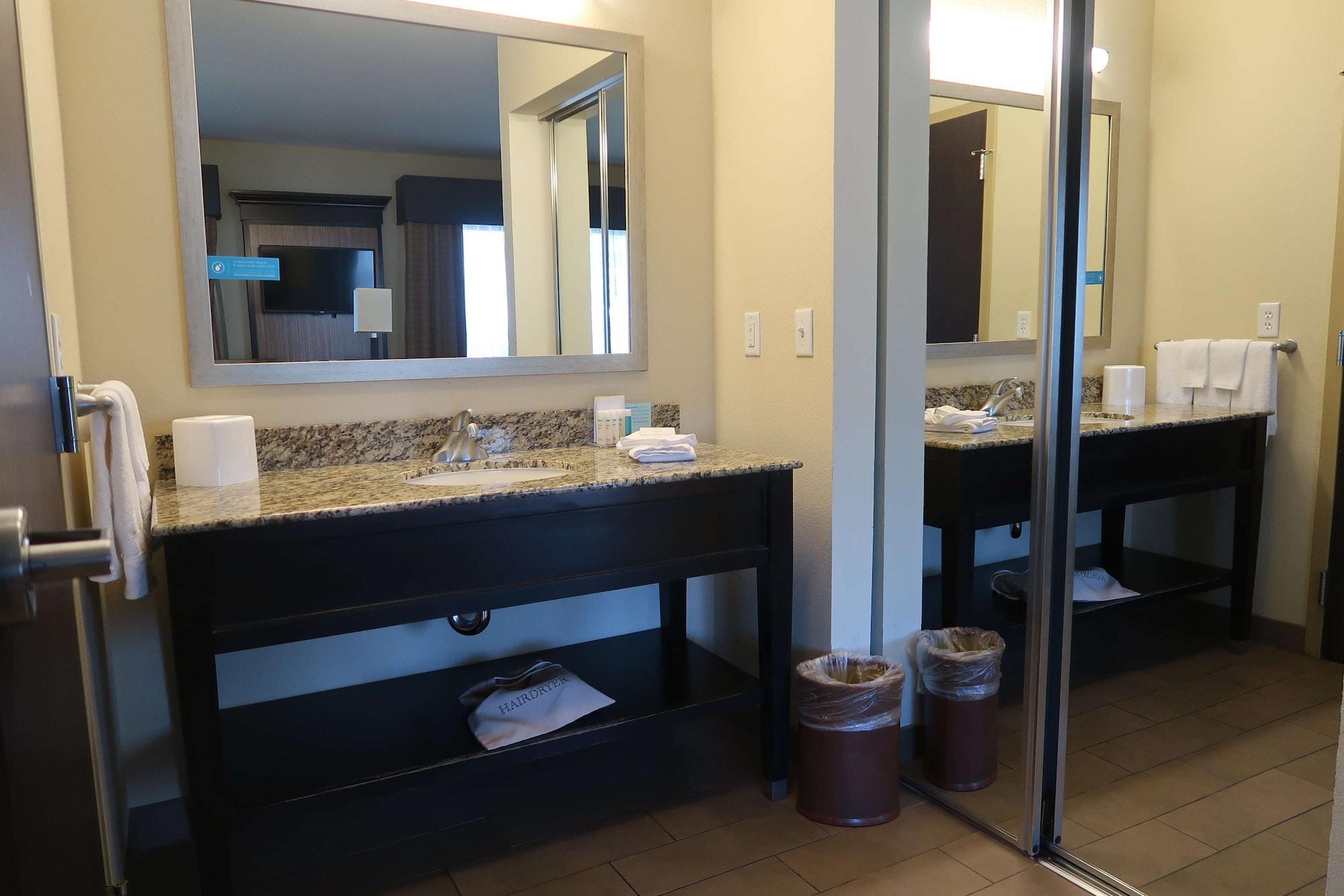 Hotel Hampton &